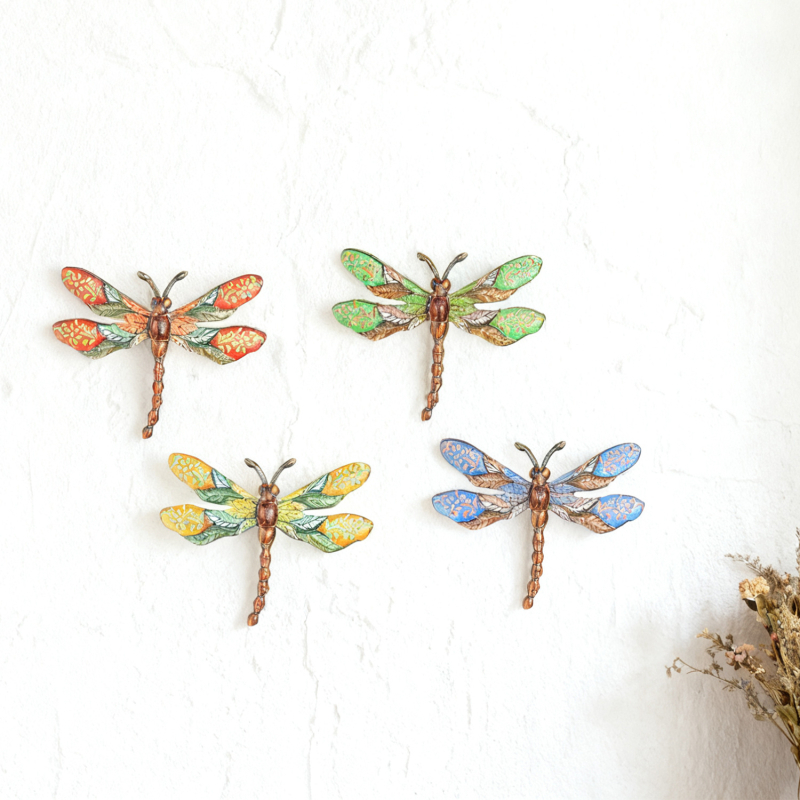 Dragonfly kovana zidna dekoracija — za vrt i dom (Materijal: kovano željezo; Kategorija: zidna umjetnost od željeza; Primjena: univerzalno, vrt, unutarnje i vanjske)
