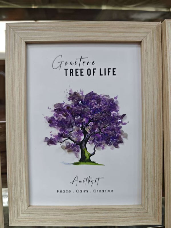 Ramă foto din cristal cu Arborele Vieții – Cristal natural de cuarț, origine Yunfu County, Guangdong, aspect pietriș, ornament 3D pentru birou