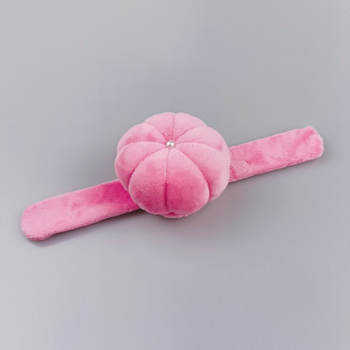 Etui za igle s podesivim kaišem za zglob, stojeći dizajn, ručno izrađeno, poliester, približno 39 g