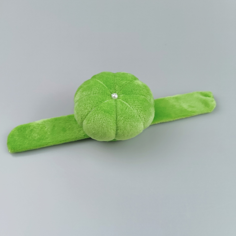 Etui za igle s podesivim kaišem za zglob, stojeći dizajn, ručno izrađeno, poliester, približno 39 g