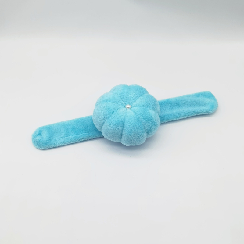 Etui za igle s podesivim kaišem za zglob, stojeći dizajn, ručno izrađeno, poliester, približno 39 g