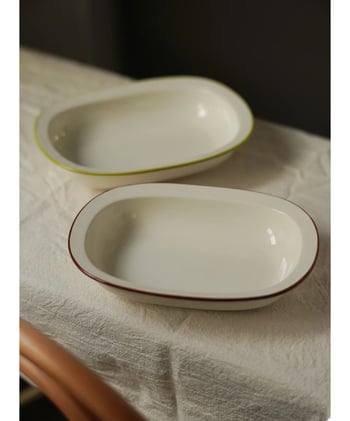 Porcelanski pleh za pečenje - moderna jednostavnost, jednostavan stil