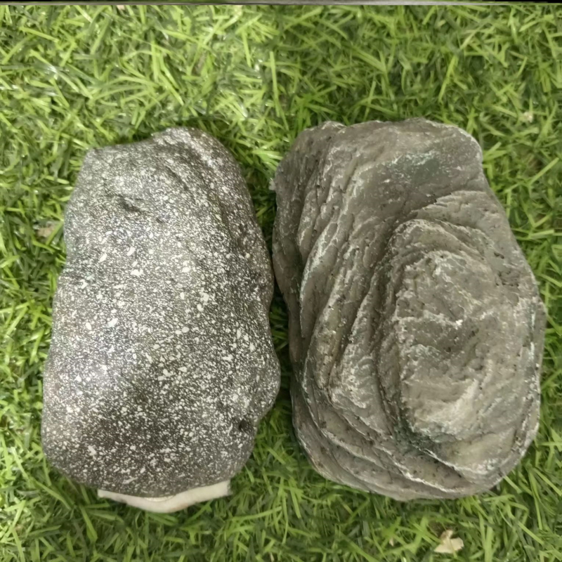 Skrivena kutija za ključeve u kamenom izgledu uz ulazna vrata – zaštita od gubitka, vanjska dekoracija, plastika i smola
