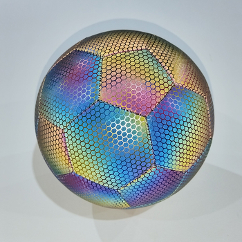 Futbolska lopta No.5 od PU, šivana strojem, reflektivna površina, pogodna za treninge i utakmice nogometa, košarke i odbojke.