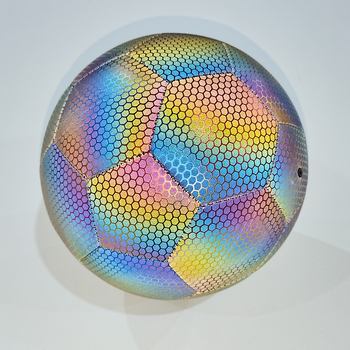 Futbolska lopta No.5 od PU, šivana strojem, reflektivna površina, pogodna za treninge i utakmice nogometa, košarke i odbojke.