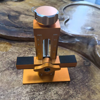 Ajutor pentru montaj ușilor de dulap • Model TO8741 • Brand: Tianhong Aluminum Industry • Material: aliaj de aluminiu • Destinat montajului ușilor de dulap