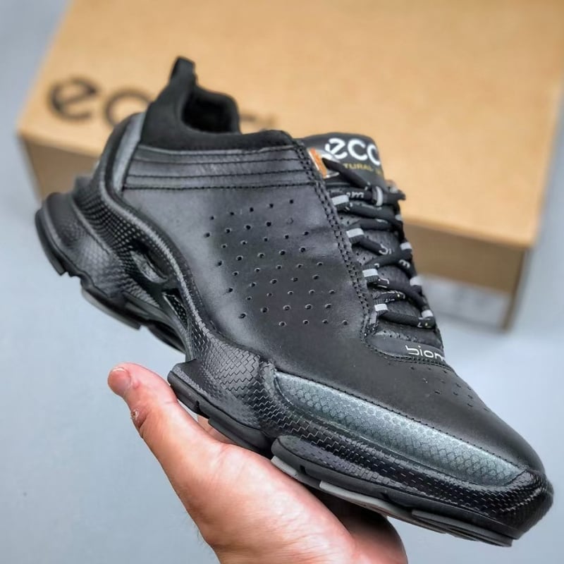 Férfi sétacipő – könnyű, csúszásmentes bőr felsőrész, fűzős záródás, mind az évszakokra