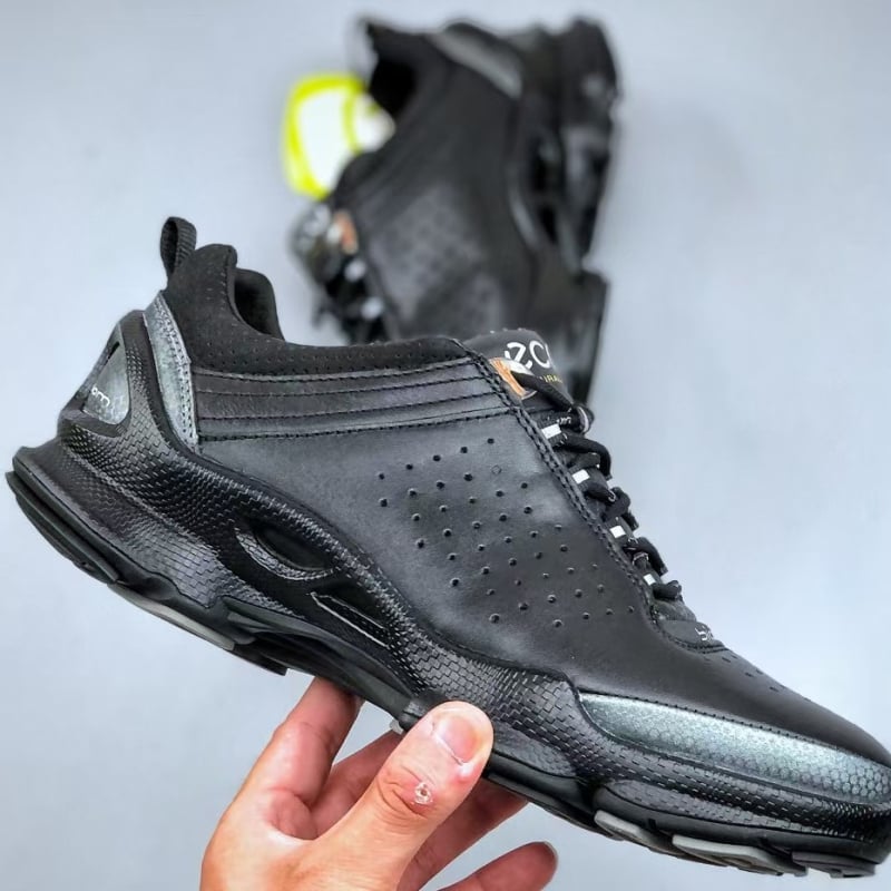 Férfi sétacipő – könnyű, csúszásmentes bőr felsőrész, fűzős záródás, mind az évszakokra