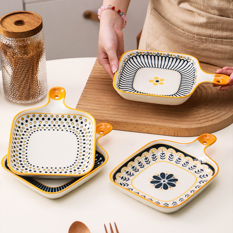 Keramički set tanjura i zdjela, nepravilnog oblika, japanskog stila, moderan minimalistički završetak glazirane površine, pogodna za mikrovalnu pećnicu