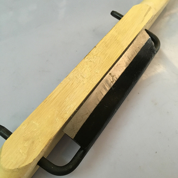 Planer od palisandrovog drveta s željeznom oštricom