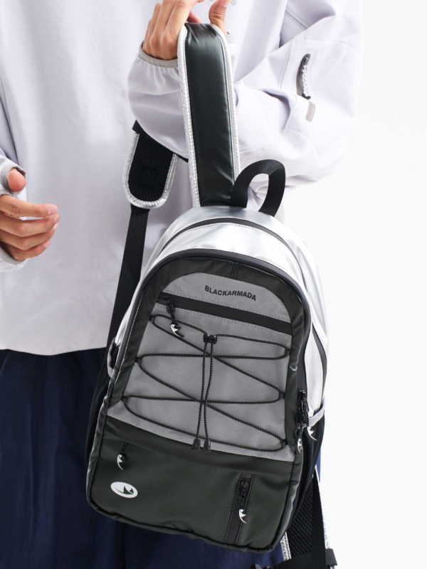 Hegyi túra hátizsák – könnyű, vízálló, poliészter anyag, légpárnás vállpánt, uniszex, ideális túrázáshoz és kerékpározáshoz