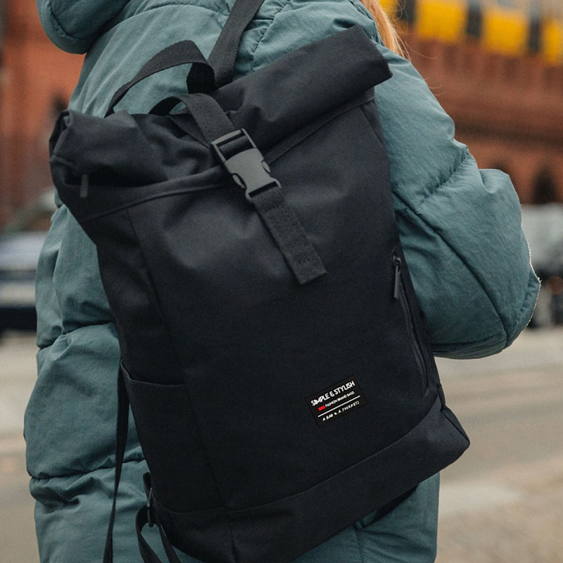 Roll-top ruksak od Oxford platna, proširivi dizajn, kompatibilan s 15-inčnim prijenosnikom, unisex, pogodan za rekreacijsko putovanje