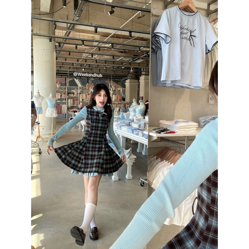 Dvo-dijelni set haljine i pleteni top s kariranim uzorkom, jesen 2024, poliester tkanina (50-70% poliester)