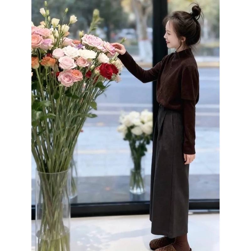 Ženski casual dvodjelni komplet s topom s dugim rukavima i ravnim krojem hlača; poliester 70-80% i 20-30% drugih materijala; dizajn kolaž/šivanje; elegantan gradski stil