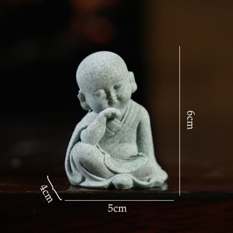 Фигура на монах-ученик от пясъчник – нов китайски стил, полу-ръчна и полу-механична изработка