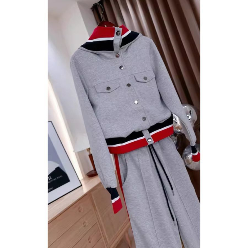 Jesenski PVC casualni komplet, stil kraljice sestre, gornji kostim