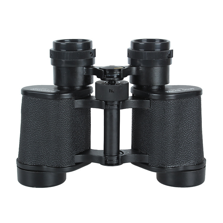Vanjski teleskop – povećanje 8x, izlazna zjenica 3,7 mm, udaljenost oka 12 mm, vidno polje 150/1000