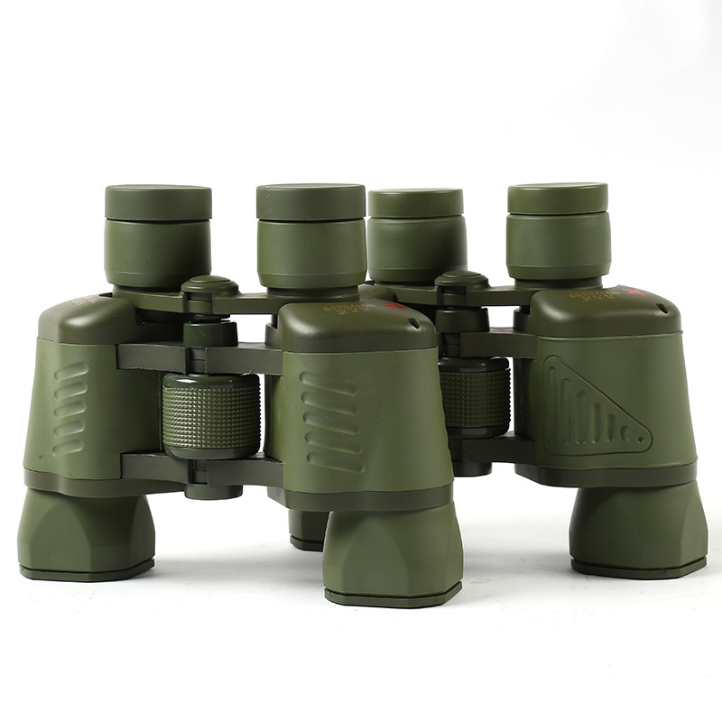 Binokular s 8x zoomom, model Nine-Nine Style, vidno polje 168/1000 pri 12x, promjer izlazne zjenice 5,7 mm, udaljenost izlazne zjenice 17 mm