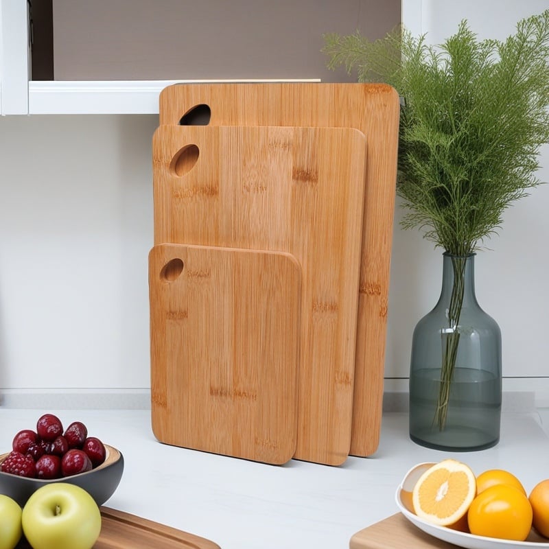 Placă de tăiat din bambus, brand Chaser, design modern minimalist, lansată în 2024.