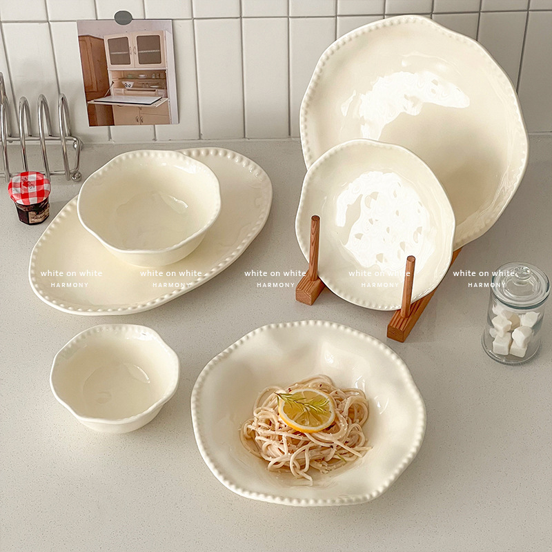 Porcelanski set posuđa za stol s dubokim tanjurima, nepravilnog oblika, pogodan za mikrovalnu, korejski stil