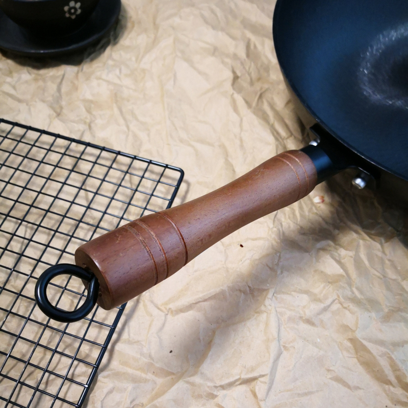 Peak wok od lijevanog željeza, bez premaza, s jednim dnom, 2 kg, poklopac od nehrđajućeg čelika