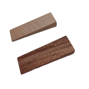 Podni stopper za vrata, dugi trokutasti drveni model, materijal plastika, površina s drvenim uzorkom, ručno upravljanje