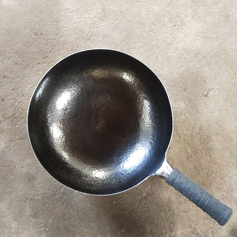 Ručni kovani željezni wok, tradicionalno kovano, bez premaza, površina s ribljim ljuskicama otporna na lijepljenje, uz spatulu, okrugli tiganj od finog željeza