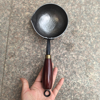 Tava od kovanog željeza za omletu s višeslojnom dnom, bez poklopca, pogodna za plinsku kuhinju, model ZQ-YDPYG