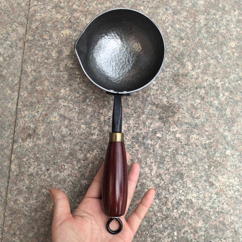 Tava od kovanog željeza za omletu s višeslojnom dnom, bez poklopca, pogodna za plinsku kuhinju, model ZQ-YDPYG