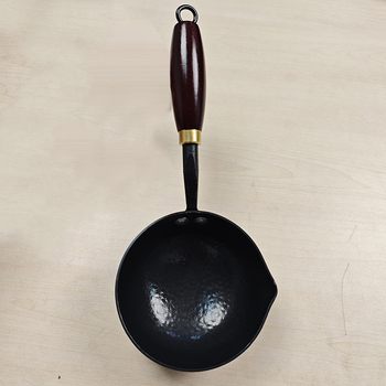 Mini tava od kovanog željeza za vruće ulje i jaja, model Zq-ydpyg, višeslojno dno, kompatibilna s plinskim štednjakom