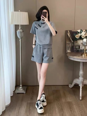 Set sportiv lejer de vară pentru femei, două piese: top cu mânecă scurtă și șorturi, stil urban, fără călcare, 90–95% spandex