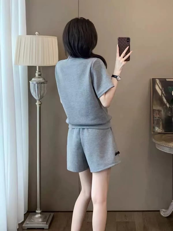 Set sportiv lejer de vară pentru femei, două piese: top cu mânecă scurtă și șorturi, stil urban, fără călcare, 90–95% spandex