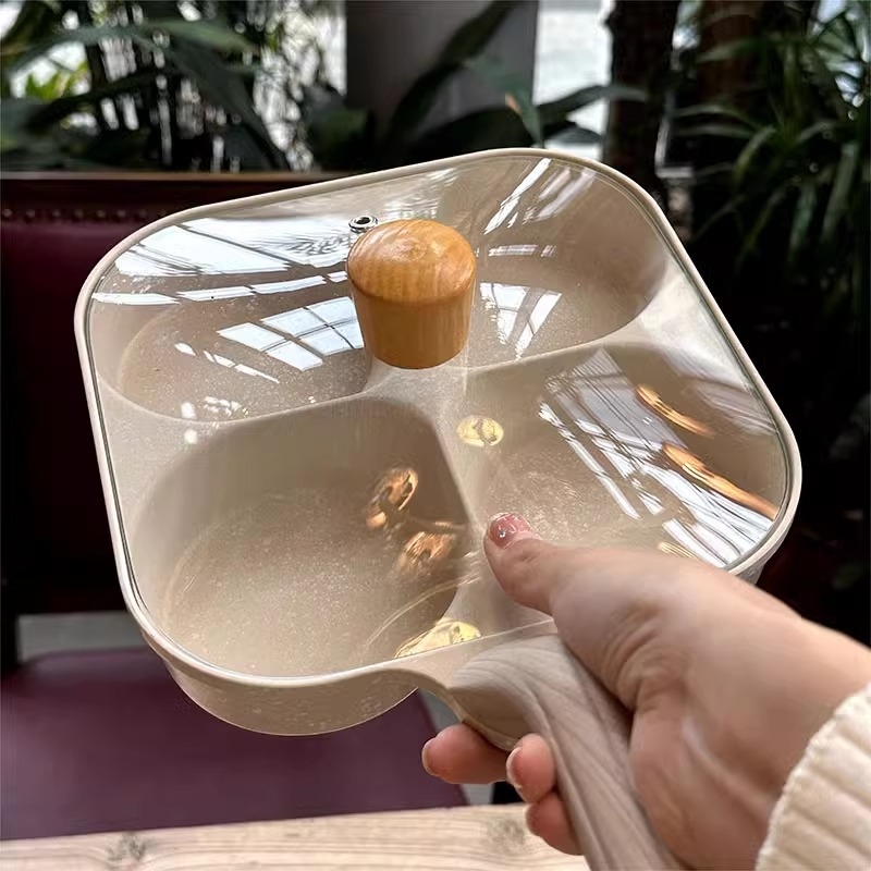 Tigaie pentru ouă cu capac, patru găuri, din aliaj de aluminiu, bază cu trei straturi, antiaderent, compatibilă cu arzătorul pe gaz