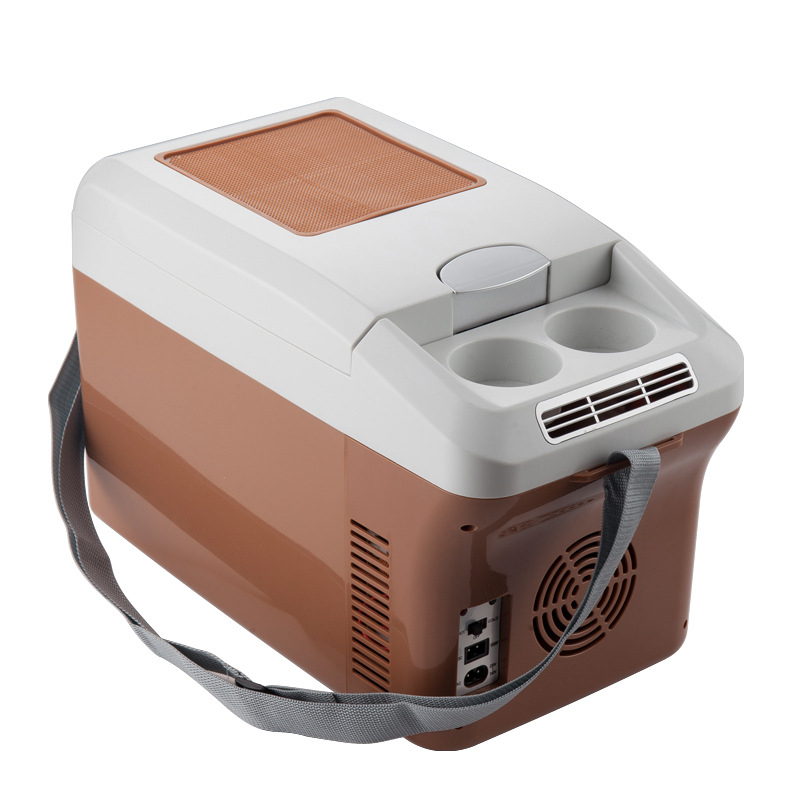 Autó és otthon kettős használatú termoelektromos hűtő — 65W, 12/24/220V, ABS burkolat; hűtés 24°C-kal a környezeti hőmérséklet alatt; fűtés 60°C-ig.