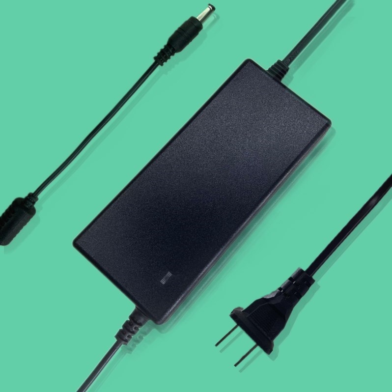 Τροφοδοτικό 12V με εξόδους 5A, 6A και 3A, είσοδος 100-240V, οθόνη LCD