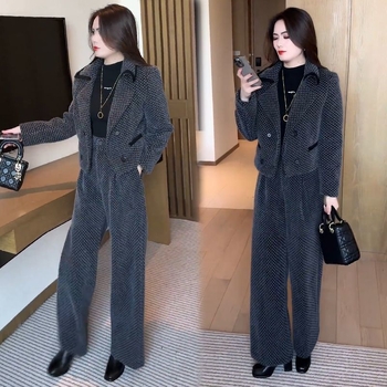 Női két darabos kosztüm szett – hosszú ujjú felső és kényelmes nadrág, nyomtatás és festés, tavasz 2025