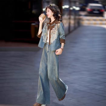 Ženski dvodijelni denimski kostim s jaknom s čipkastim patchworkom i izvezenim detaljima; denim tkanina od pamuka i poliestera; elegantan poslovni stil.