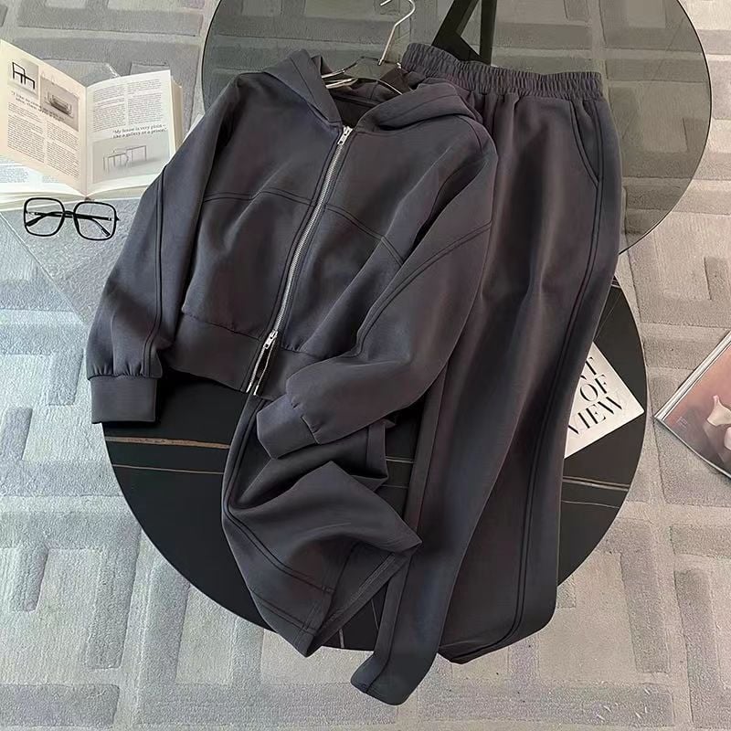 Ženski dvodijelni set: hoodie s kapuljom i široke hlače, jednobojni uzorak, poliester (80–90%), jesen 2025