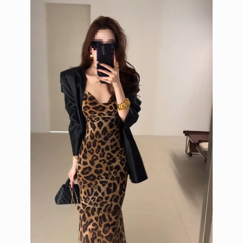 Korejski stil ranog jesenja: dvodijelni set odijela s leopardim uzorkom za žene