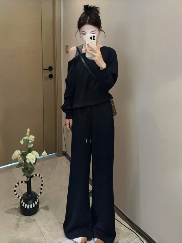 Dvo-dijelni casual set: pulover s asimetričnim ramenima i dugim rukavima te široke hlače u korejskom stilu za jesen 2025, PVC i spandex materijali