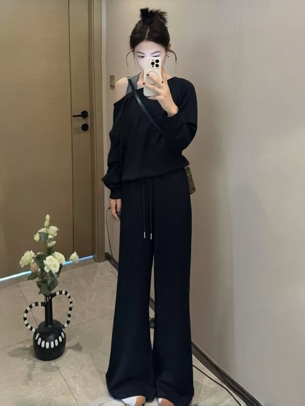 Dvo-dijelni casual set: pulover s asimetričnim ramenima i dugim rukavima te široke hlače u korejskom stilu za jesen 2025, PVC i spandex materijali