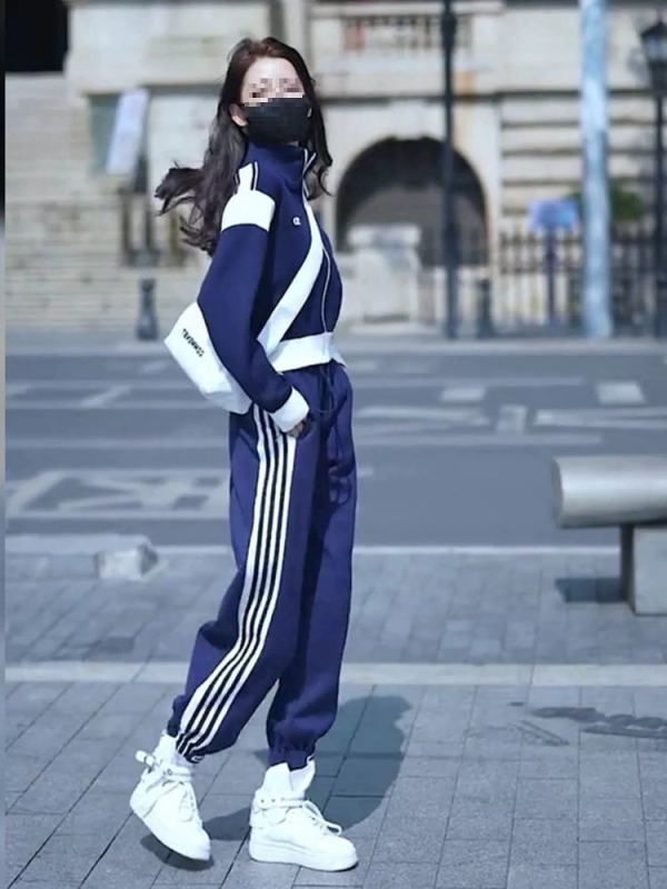 Ženski casual sportski set, jesen 2023, moderan i živahan, dvodijelni set
