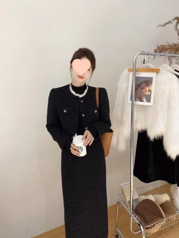 Nova jesensko-zimska dvodijelna kombinacija: mini suknja i top, elegantan ženski stil s korejskim prizvukom