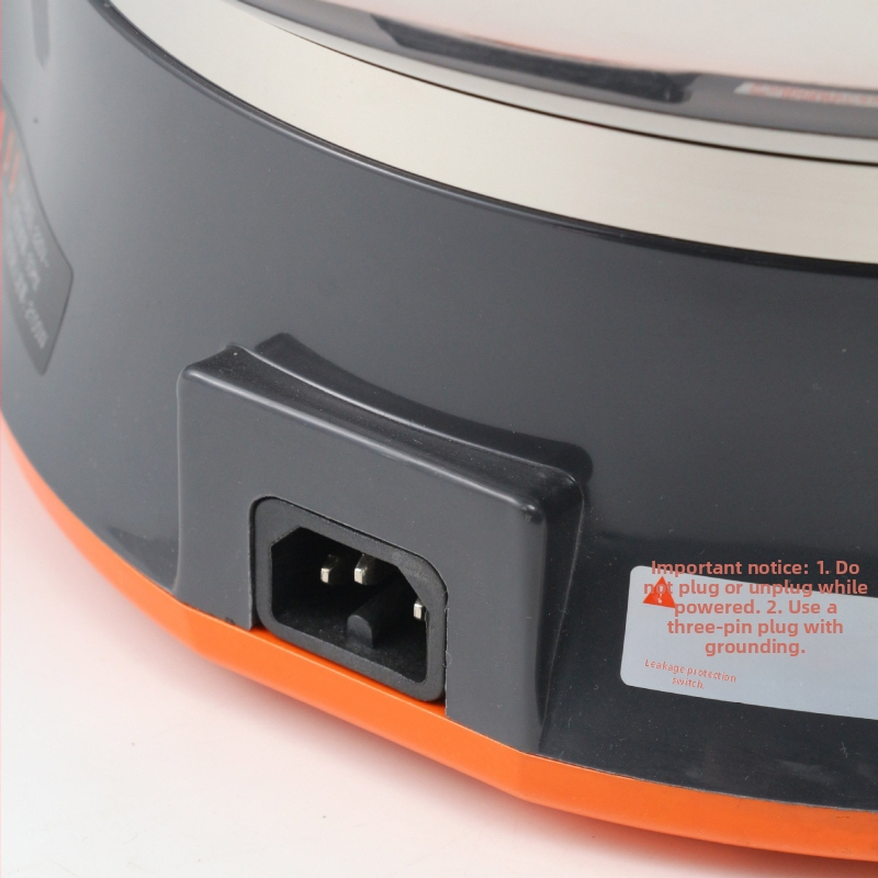 Domáca elektrická parná varná jednotka, objem 2,1–4 l, pre 4–5 osôb, 1 vnútorný tank, ovládanie tlačidlom