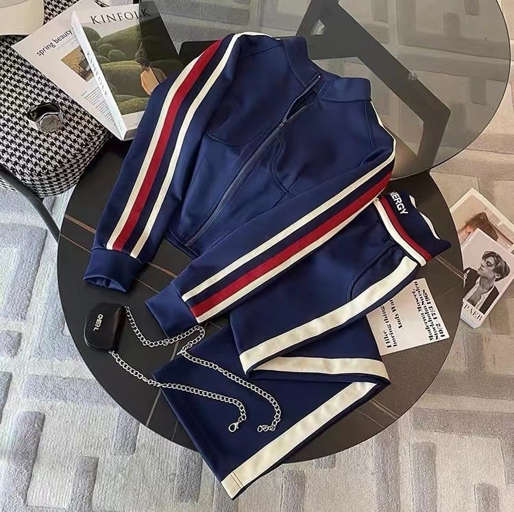 Ženski casual sportski dvodijelni set: kardigan i hlače s širokim krojem, prugasti/karirani uzorak, poliester, sadržaj poliester 30–50%, jesen 2025