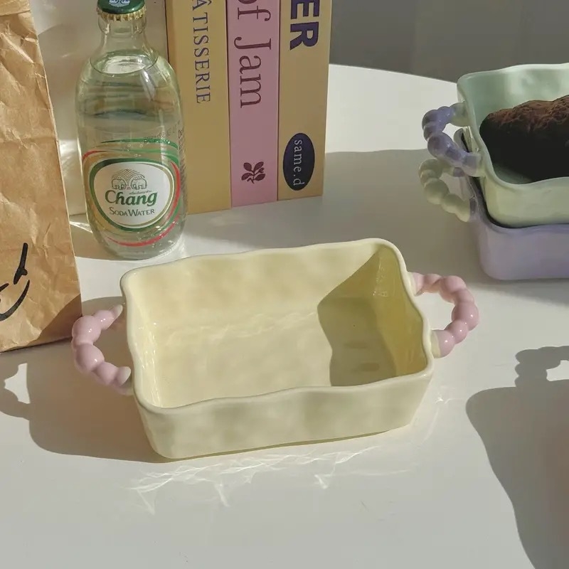 Keramička četvrtasta ploča s podglazurnim premazom, modernog minimalističkog stila, kompatibilna s mikrovalnom pećnicom.
