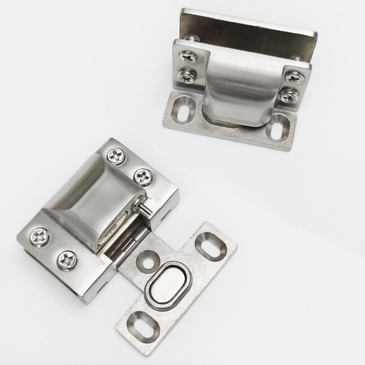 Hidraulična klips za staklena vrata bez rupa — za vitrine i ormariće za kućne ljubimce; 304 nerđajući čelik; za staklo debljine 5–8 mm; kut otvaranja 90°–180°