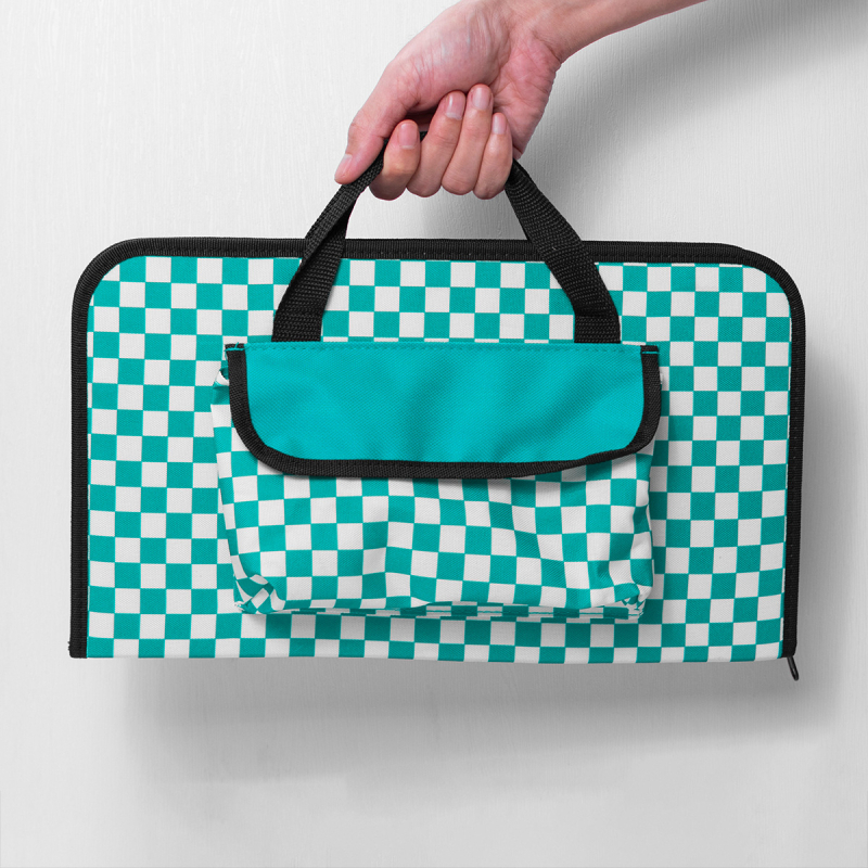 Комплект за барбекю с дървена дръжка и глави от неръждаема стомана — петчастен комплект: дъска за рязане, нож, щипки, вилица и шпатула в нейлонова чанта