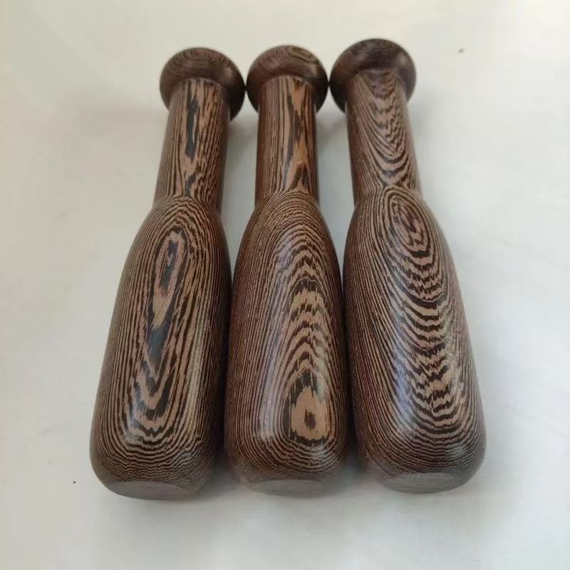 Češnjakova preša od Chicken Wing Wood, moderan minimalistički dizajn