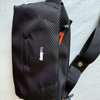 Mini4L sling torba za vožnju biciklom — magnetska crossbody, vodootporni najlon, unisex, kompatibilna s 8-inčnim prijenosnikom, kapacitet ispod 20L